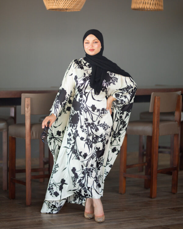 Butterfly Abaya - Image 3